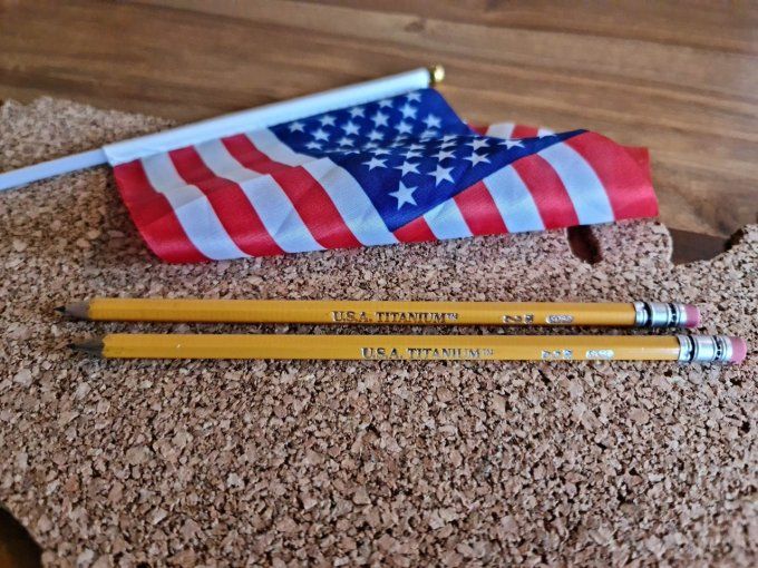 2 Crayons made in USA